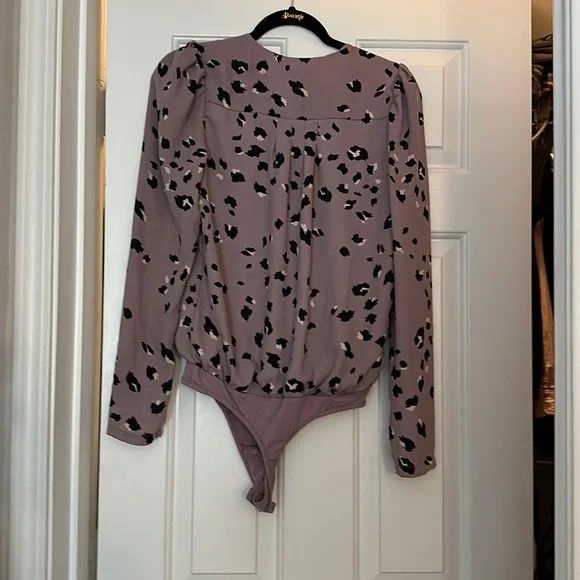Buddy love purple leopard animal print cross front body suit long sleeve small - Picture 2 of 4